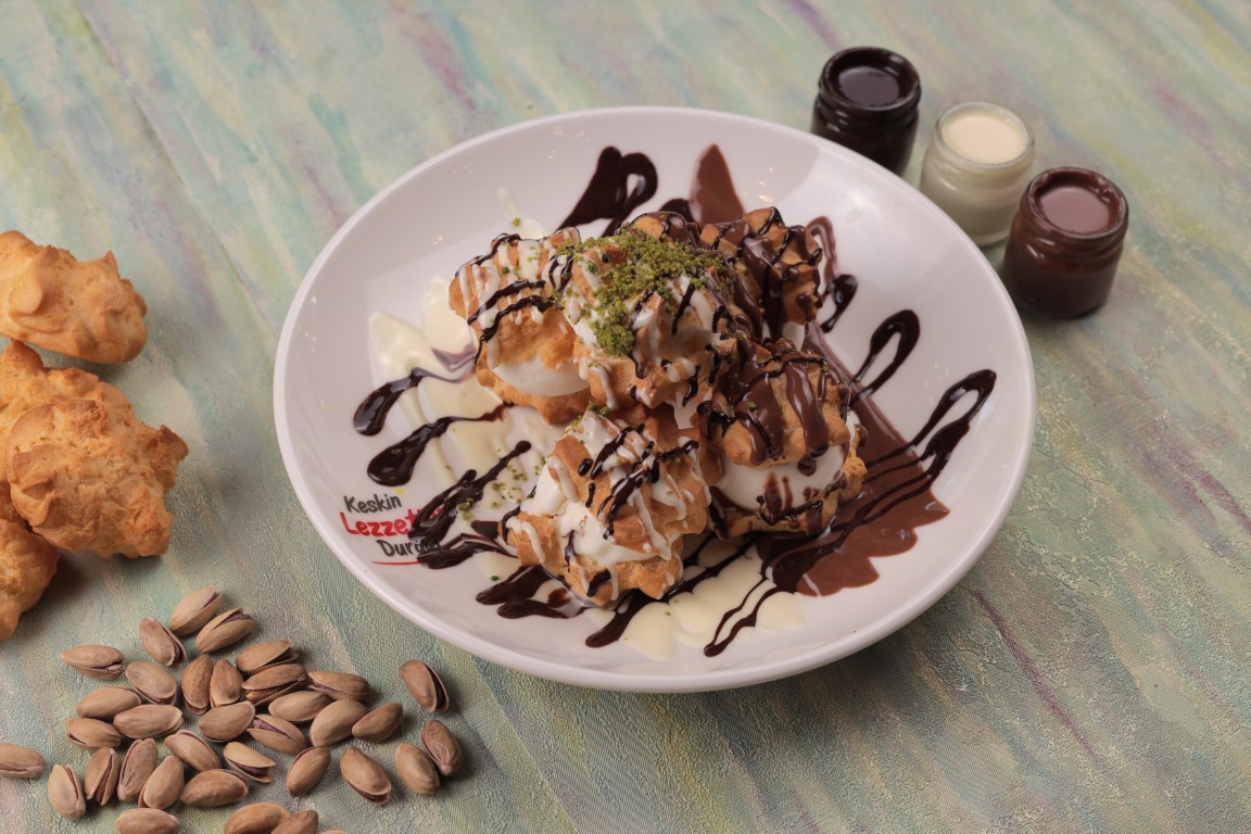 Dondurmalı Profiterol